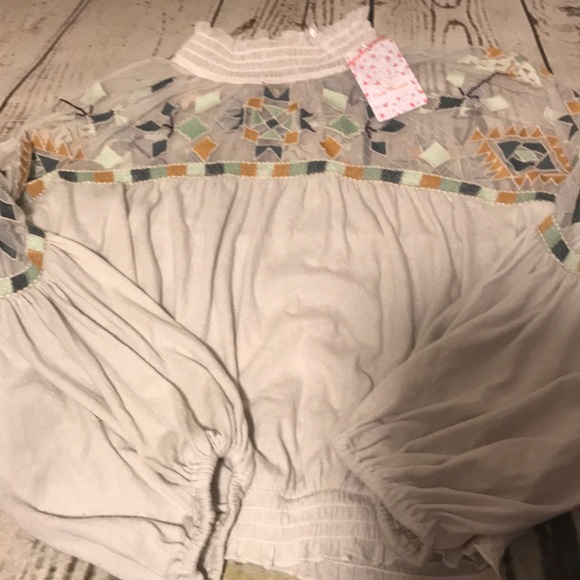 Top - Picture 5 of 8